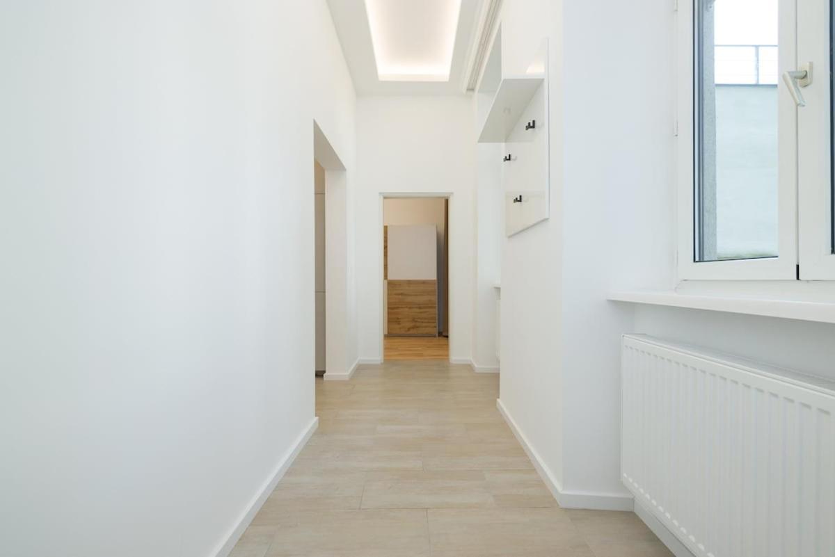Apartment Close To Schoenbrunn I Bright Flat, Fast Wifi