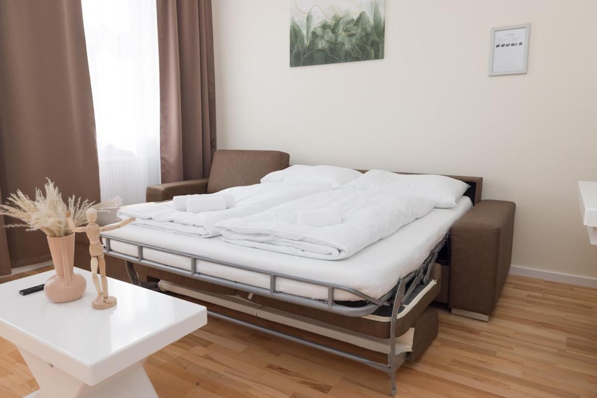 Apartment Close To Schoenbrunn I Bright Flat, Fast Wifi