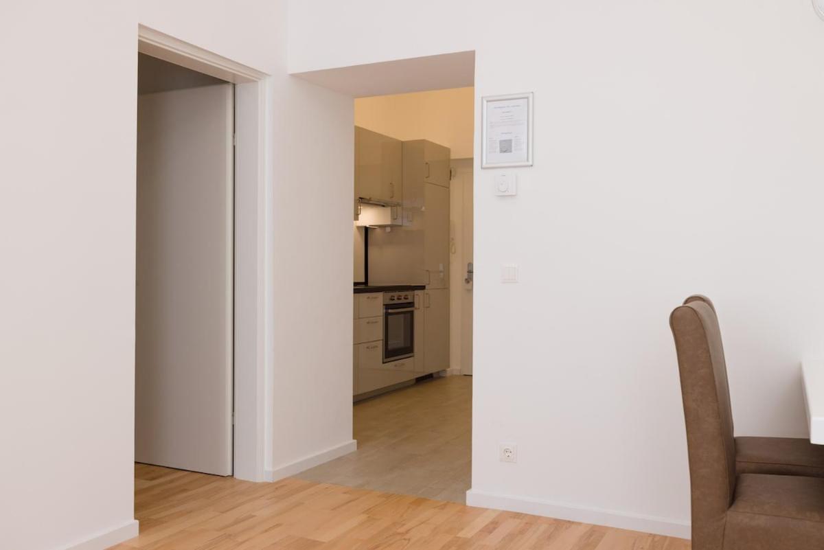 Apartment Close To Schoenbrunn I Bright Flat, Fast Wifi *