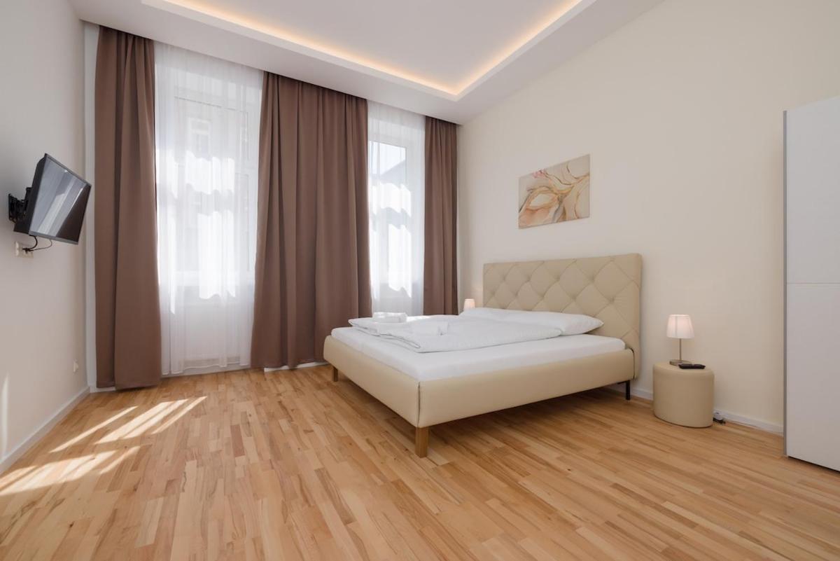 Close To Schoenbrunn I Bright Flat, Fast Wifi *