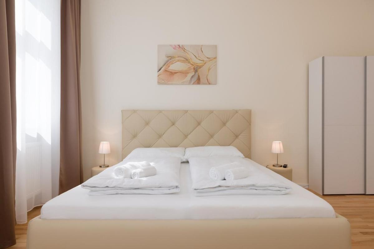 Close To Schoenbrunn I Bright Flat, Fast Wifi Apartment *